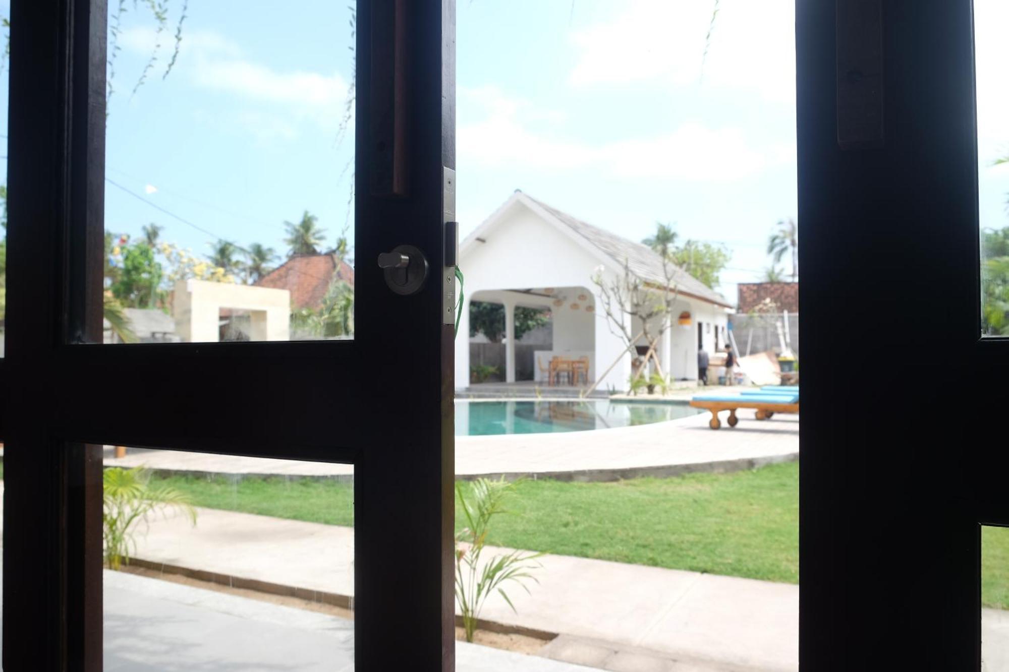 Dipenida Bali Hotel Batununggul Екстериор снимка
